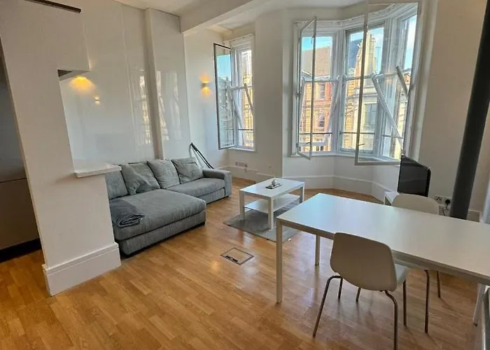 Daire Hepworth Chambers - 2 Bedroom