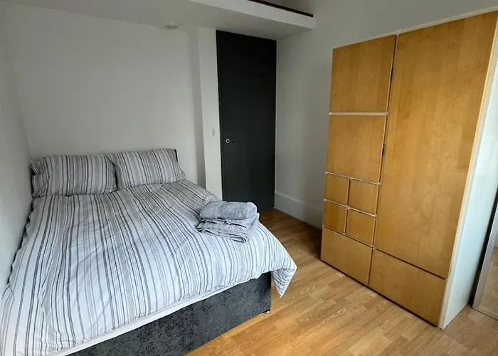 Hepworth Chambers - 2 Bedroom *